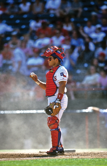 MLB Hall of Famer Ivan 'Pudge Rodriguez called up to big leagues